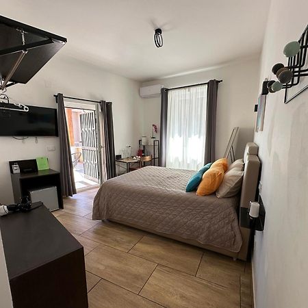 Zeta Rooms Казерта Экстерьер фото