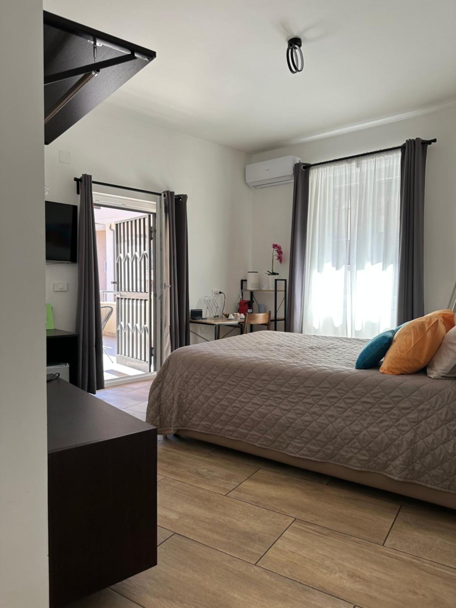 Zeta Rooms Казерта Экстерьер фото